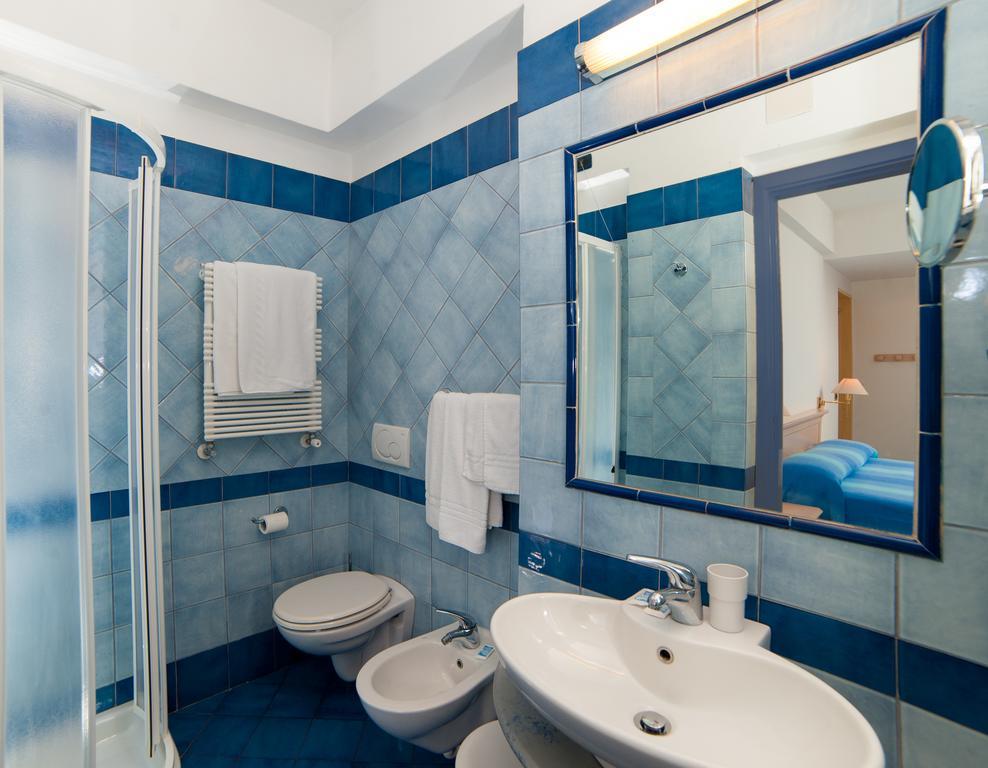 Hotel Villa Hermosa Искья Экстерьер фото