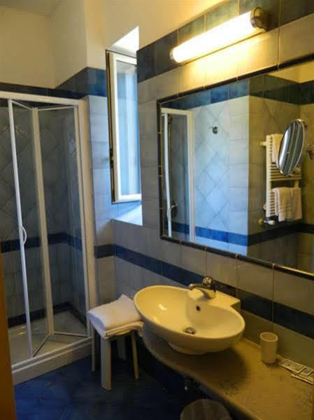 Hotel Villa Hermosa Искья Экстерьер фото